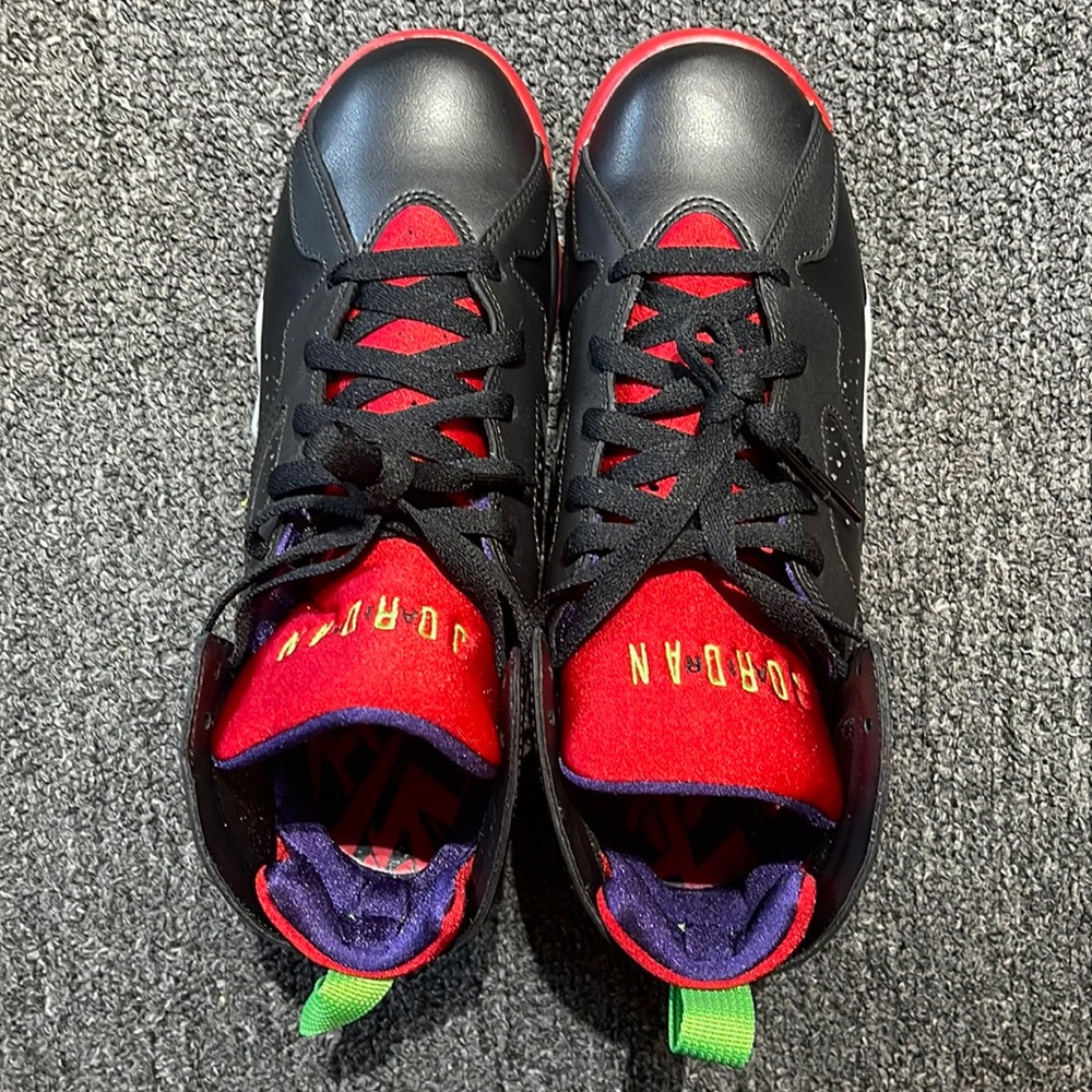 Size 7 Air Jordan 7 Marvin the Martian
